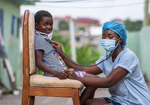 Droit à la santé, enfant pauvre Togo